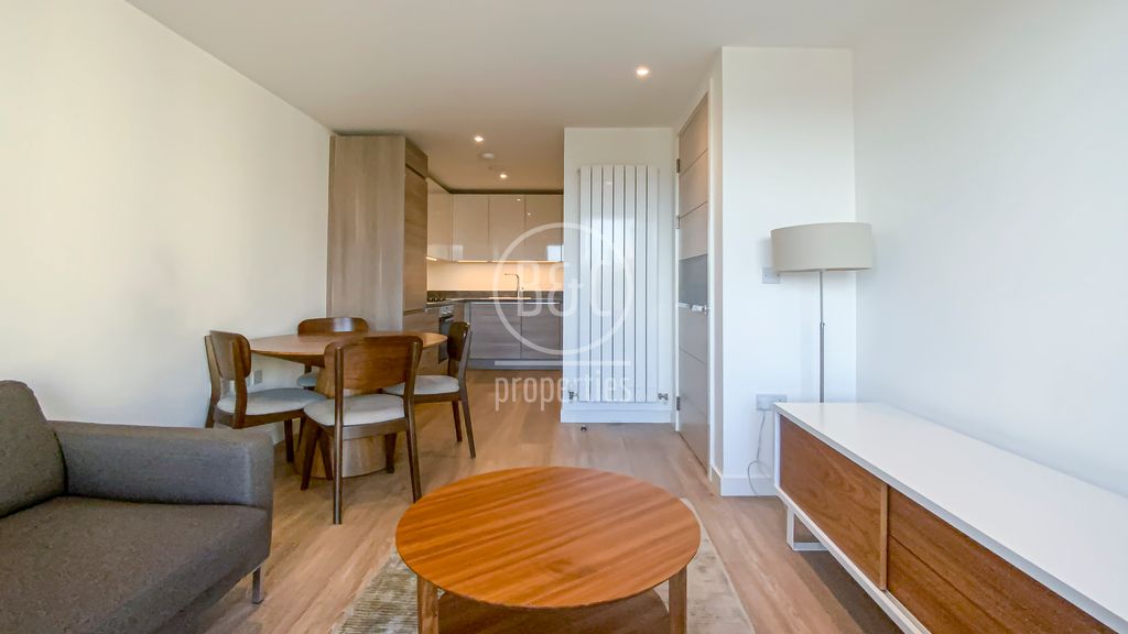 Property photo 3 of 11 Photo 03