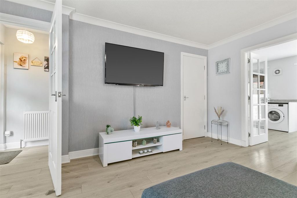 Property photo 3 of 25 Summerhill-6.Jpg