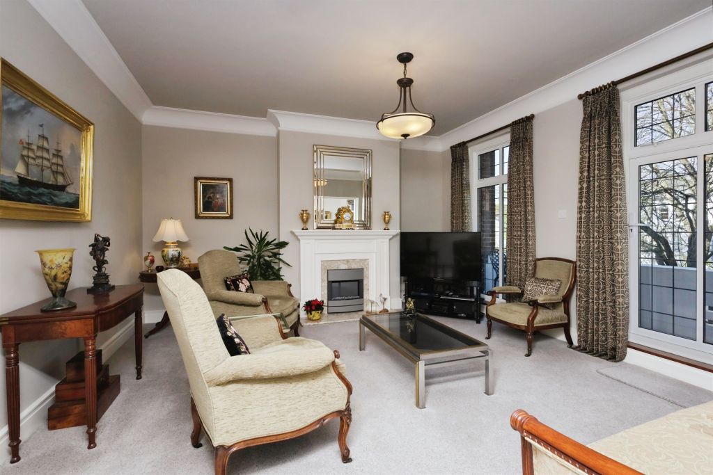 Property photo 2 of 18