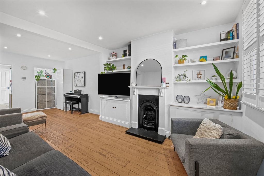 Property photo 2 of 15