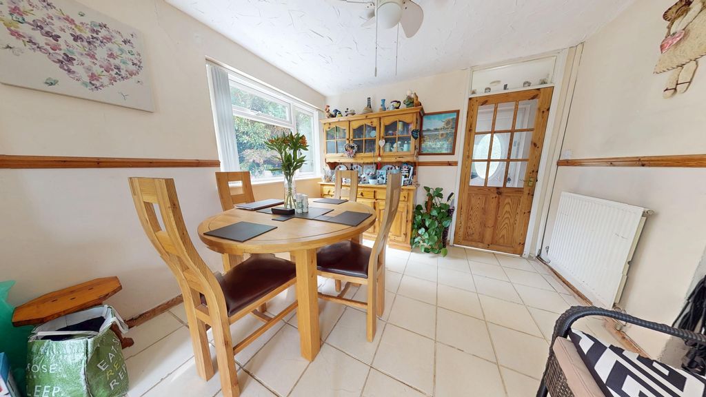 Property photo 2 of 15 Photo 4