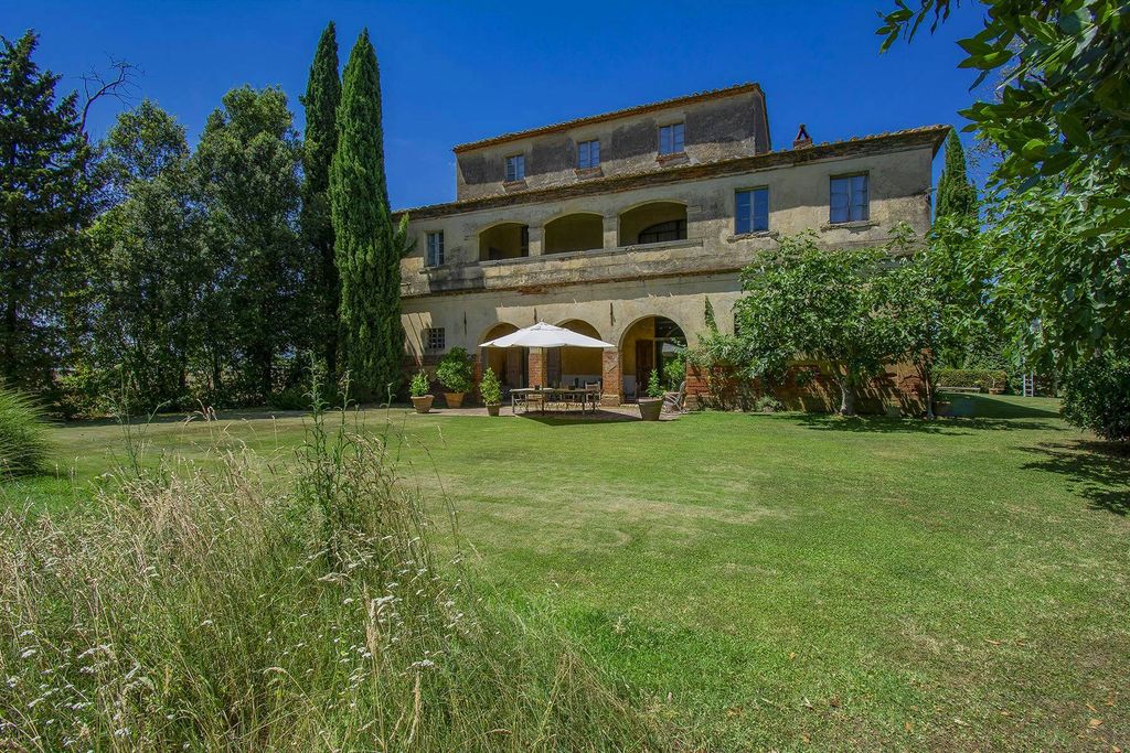 Property photo 1 of 35