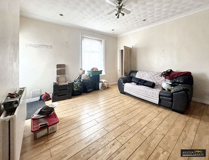 Property photo 2 of 11 Photo 6