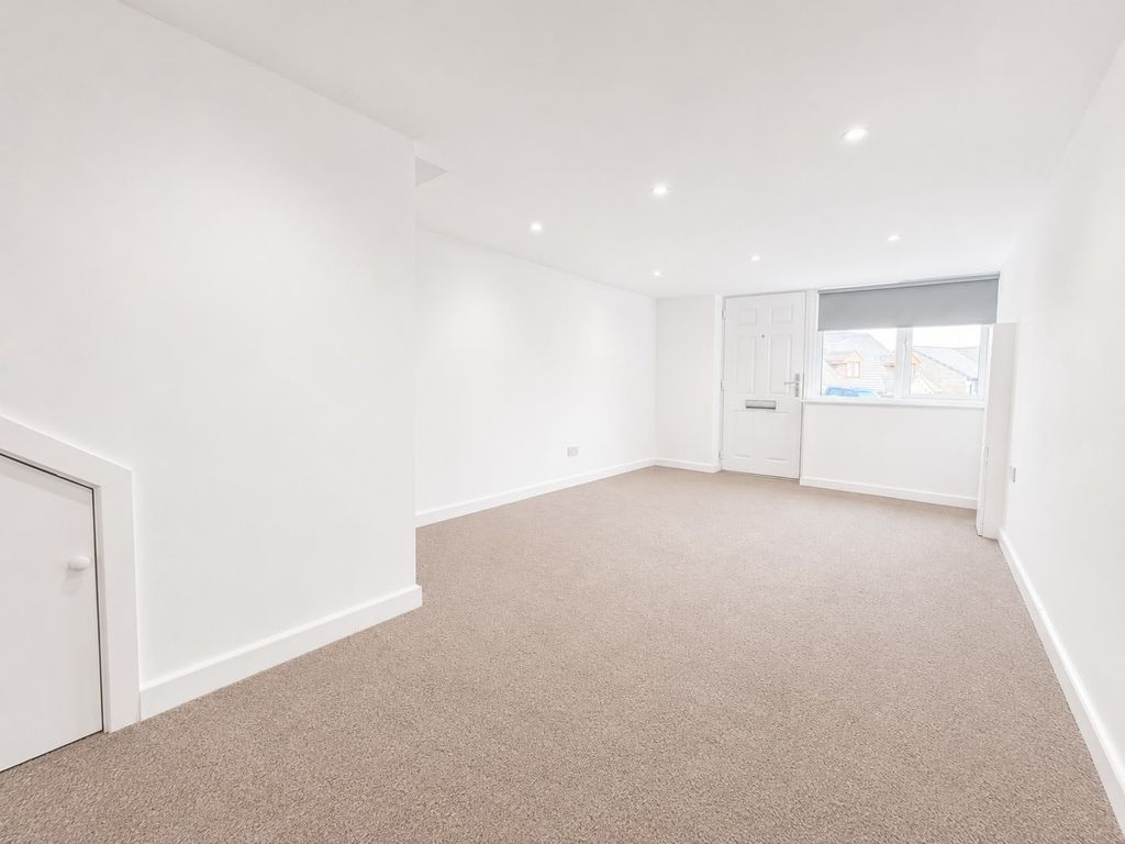 Property photo 3 of 13 Image