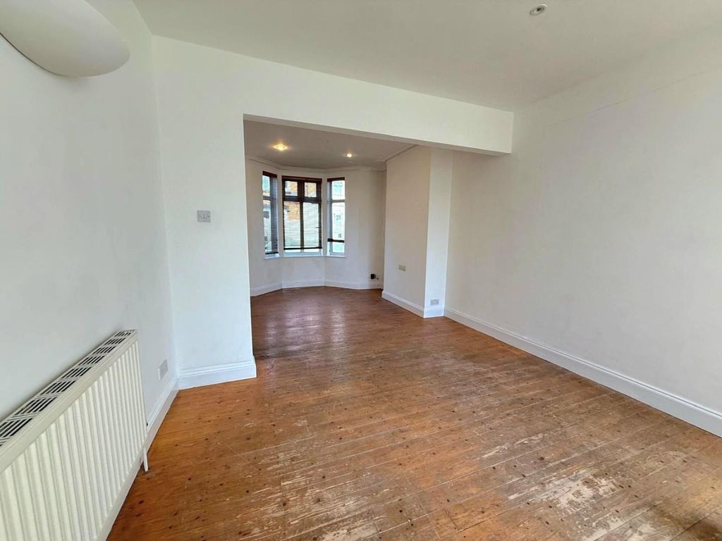 Property photo 2 of 12 3.Jpg