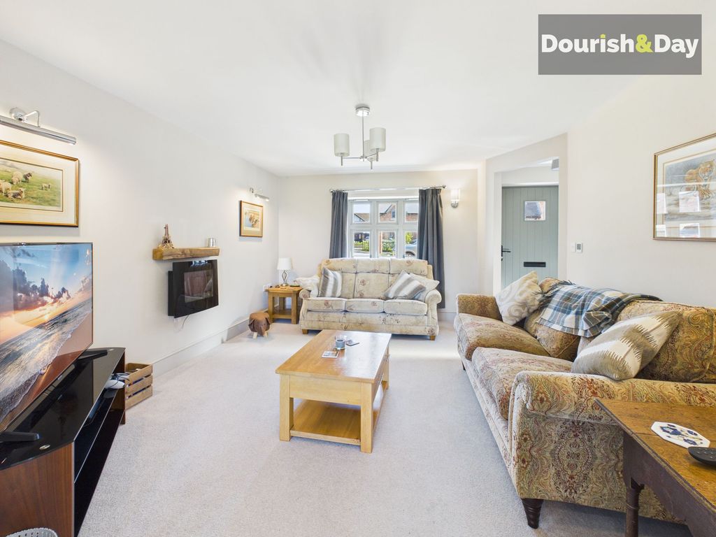 Property photo 2 of 23