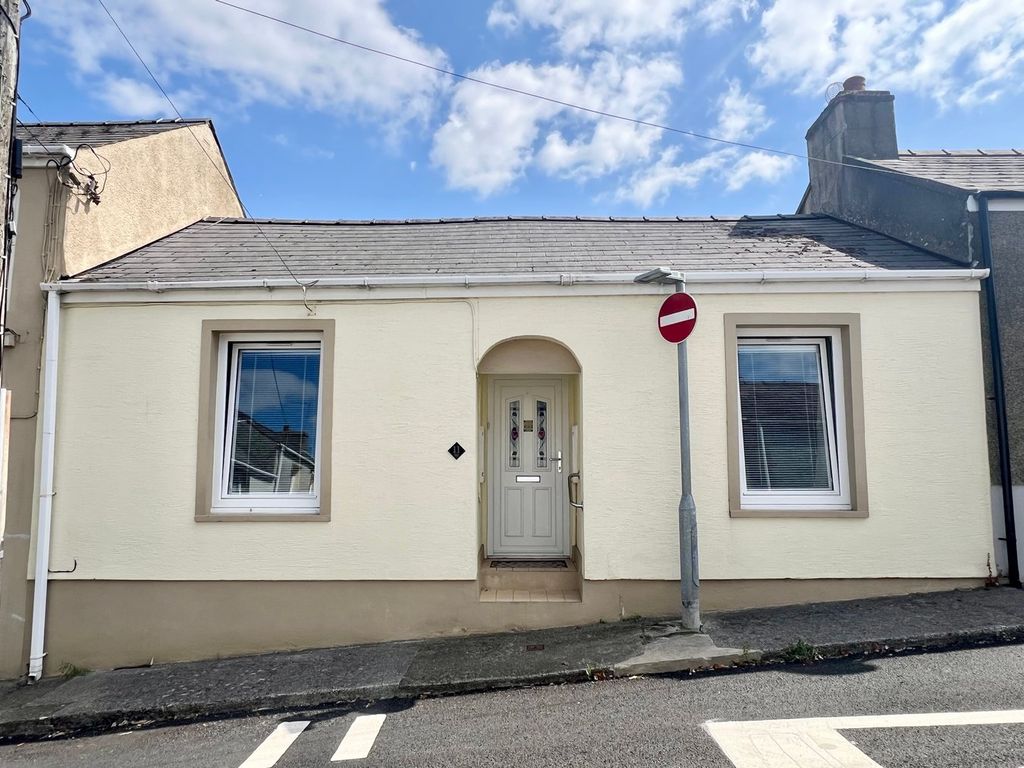 Property photo 1 of 24