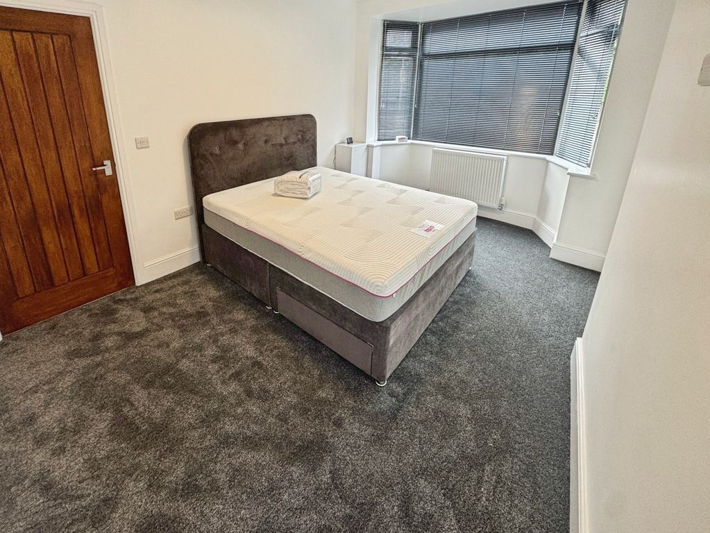 Property photo 3 of 8 Bedroom