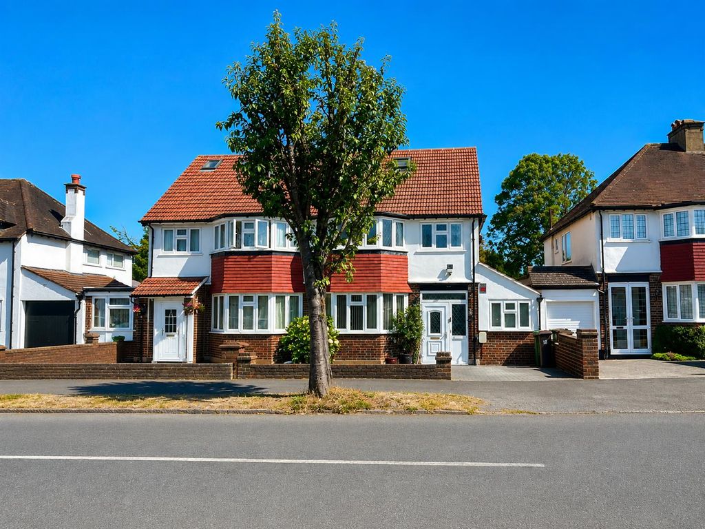 Property photo 1 of 31 Cb884918-0342-417B-95Af-8E0Fbd7946B6.Png