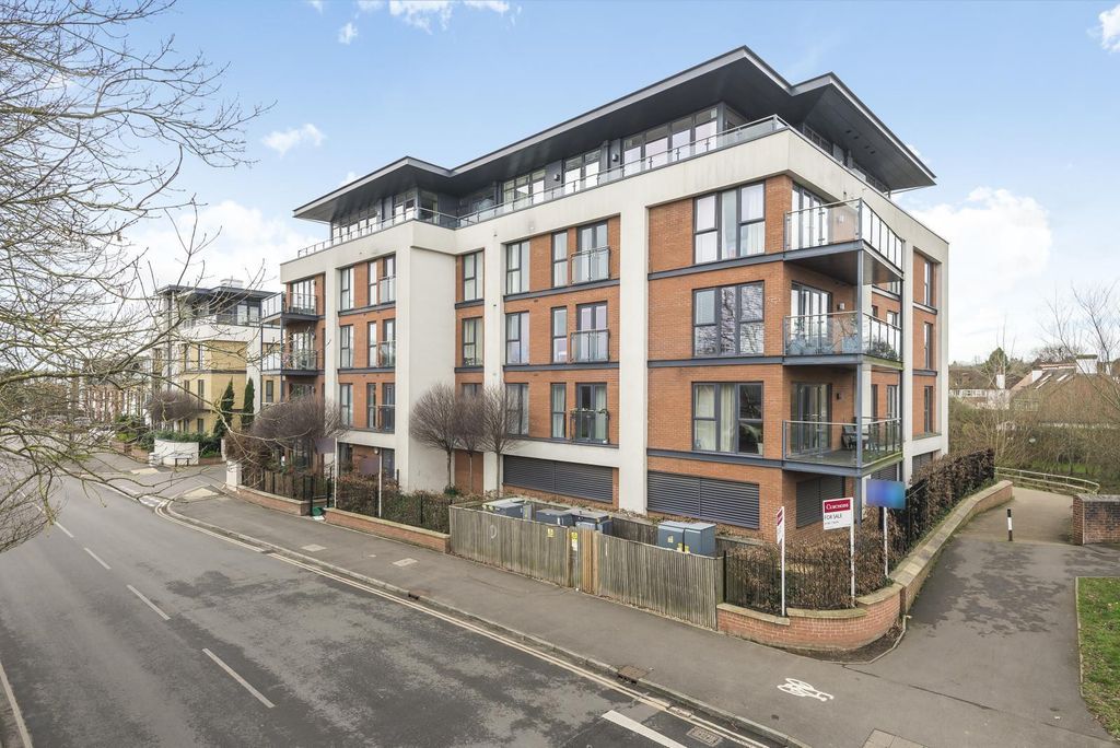 Property photo 1 of 10 1 (Main)