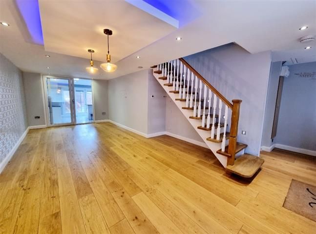 Property photo 2 of 20 Living Room