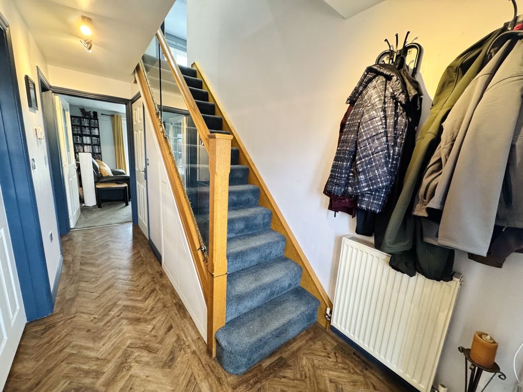 Property photo 2 of 29 Img_1073