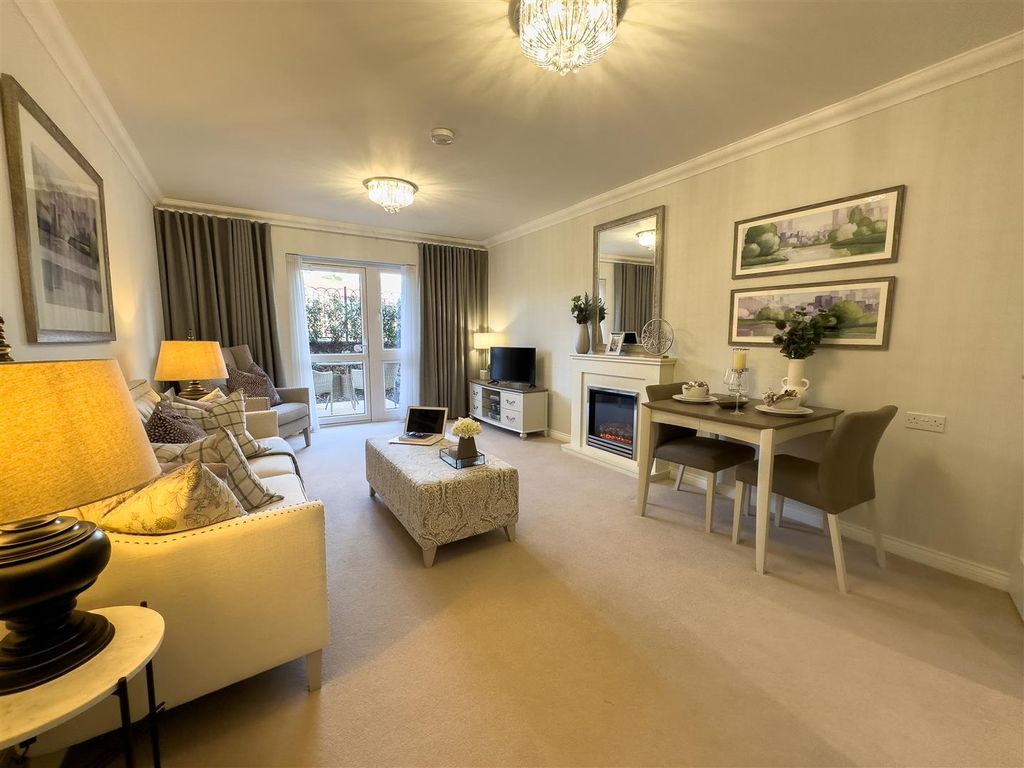 Additional image 6 of 1 bed flat for saleJubilee Lodge, Crookham Road, Fleet GU51