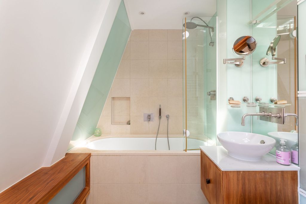 Additional image 11 of 3 bed penthouse for salePercival Mansions, Brighton BN2