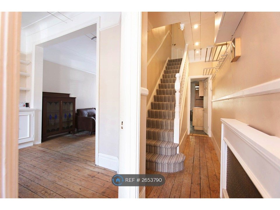 Property photo 3 of 27