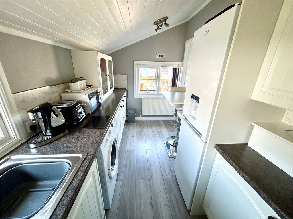 Property photo 3 of 15 Picture No. 13