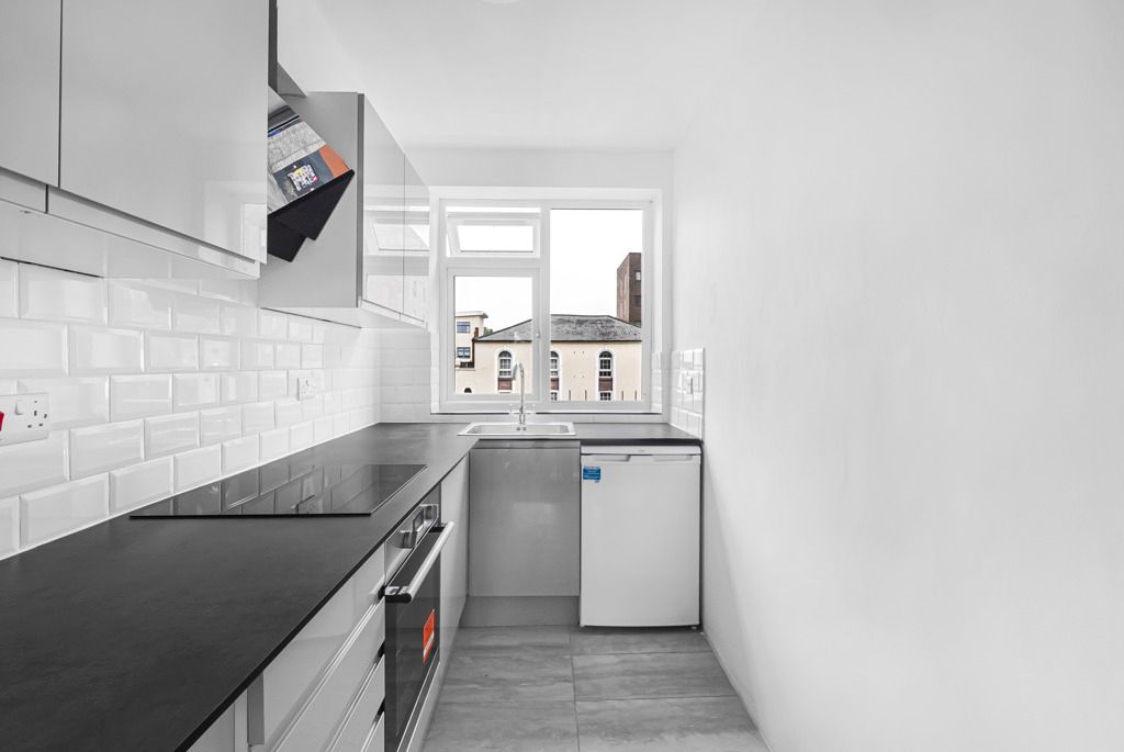 Property photo 2 of 12 Kitchen