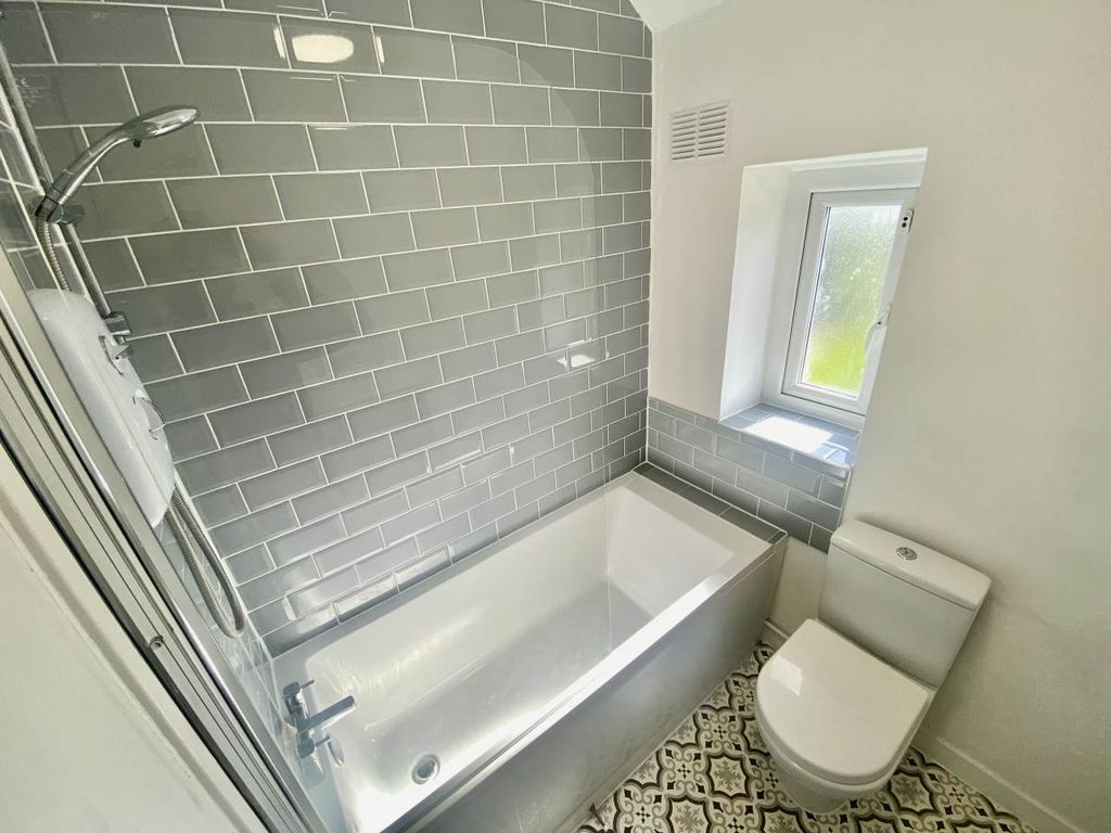 Property photo 3 of 18 Img_3818
