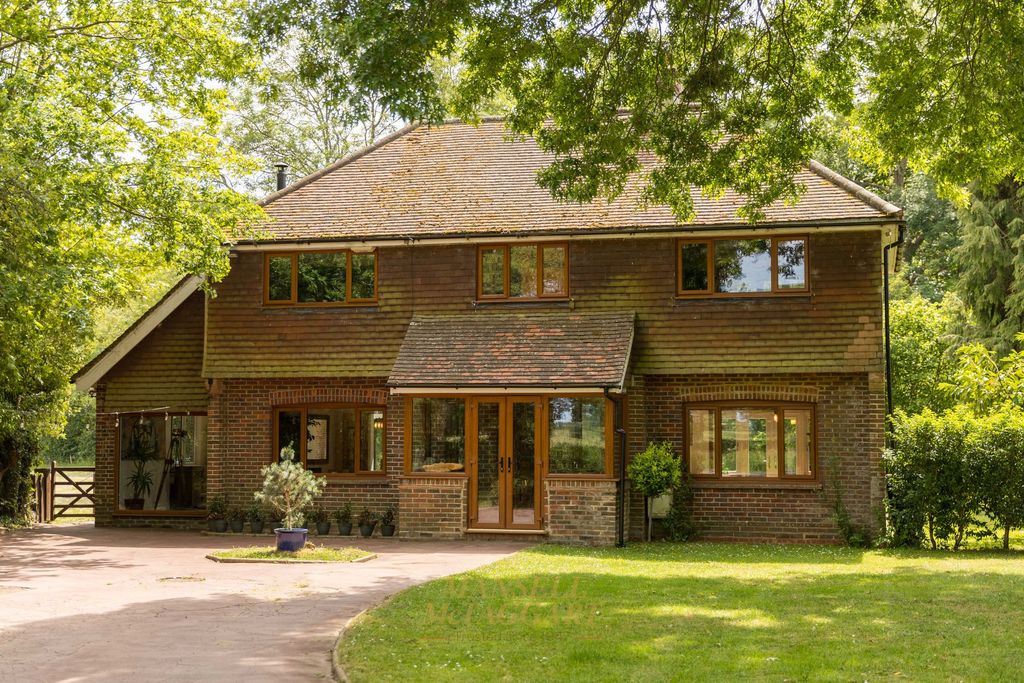 Property photo 2 of 40