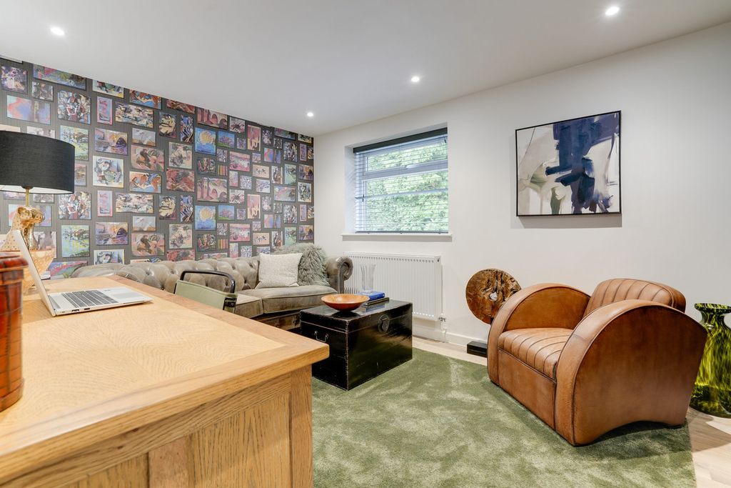 Additional image 17 of 4 bed detached house for saleThe Court House, Barnetts Lane, Kidderminster DY10