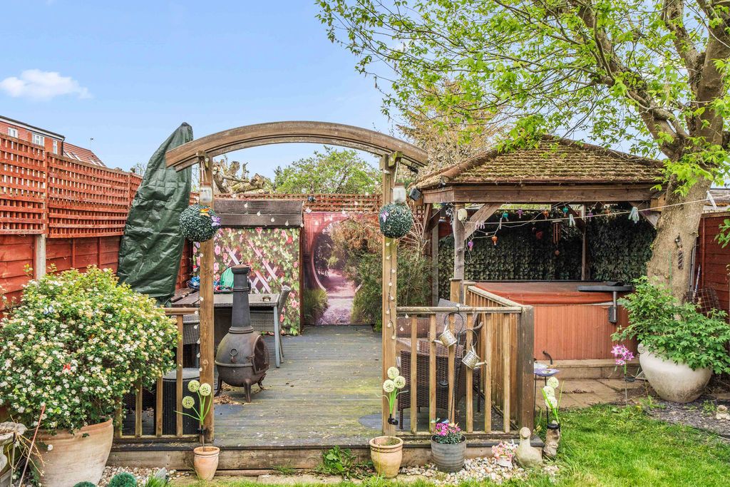 Property photo 3 of 13 Photo 5