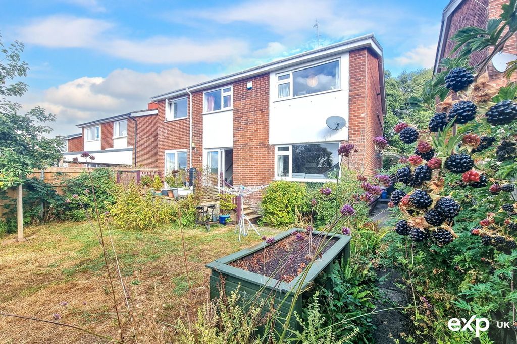 Property photo 2 of 39