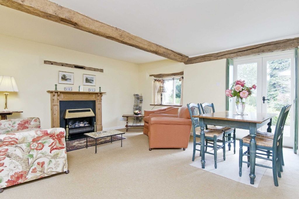 Property photo 2 of 7 Photo