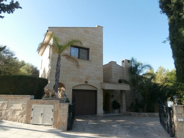 Property photo 1 of 19