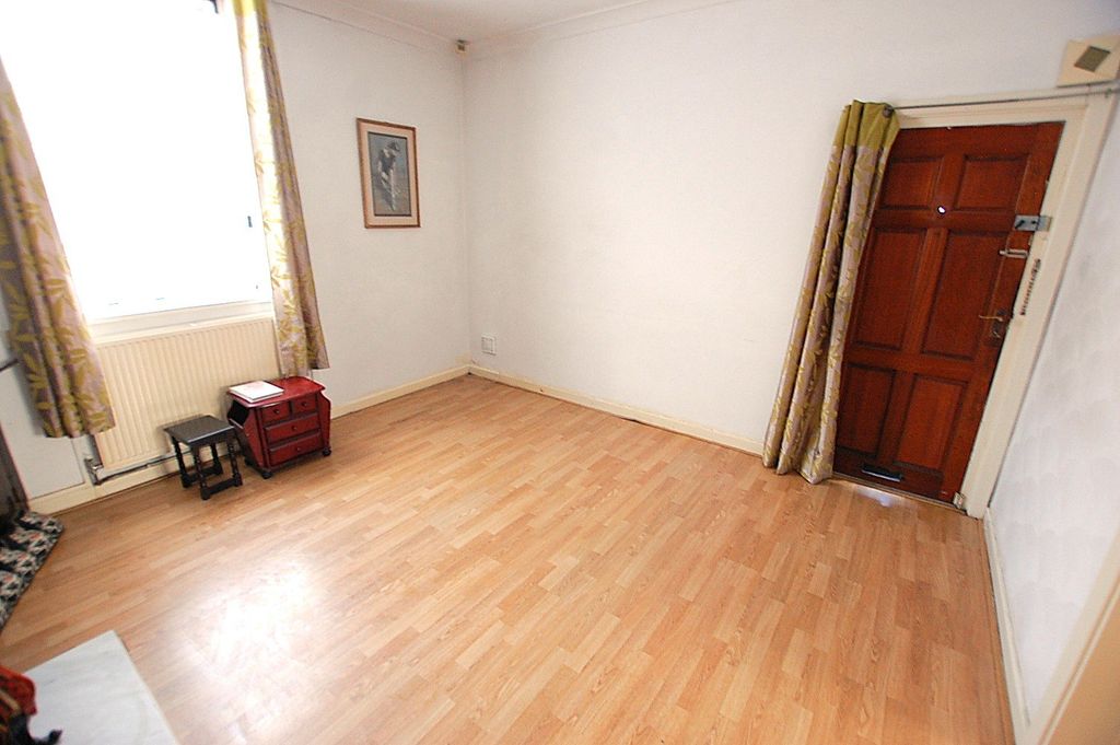 Property photo 3 of 10 Picture No. 07