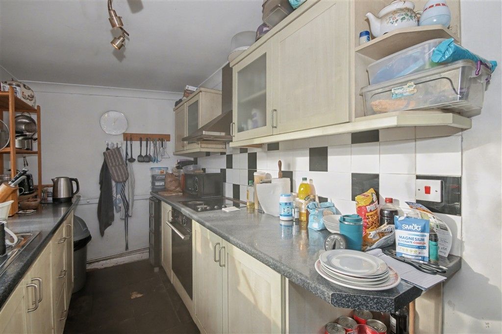 Property photo 2 of 6