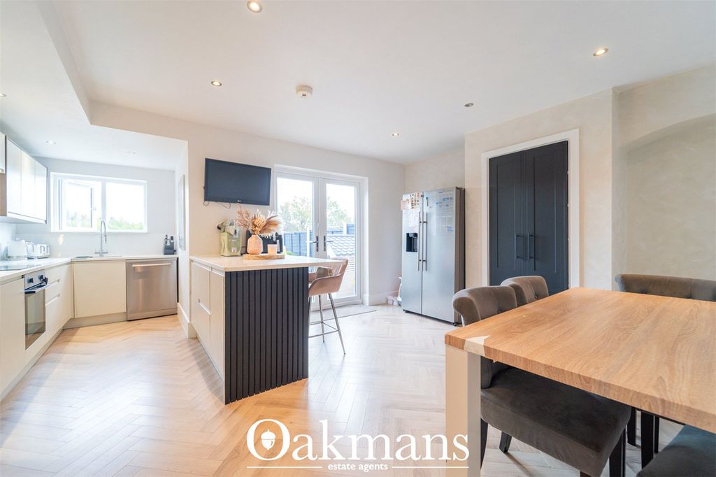 Property photo 2 of 32 Picture No. 27