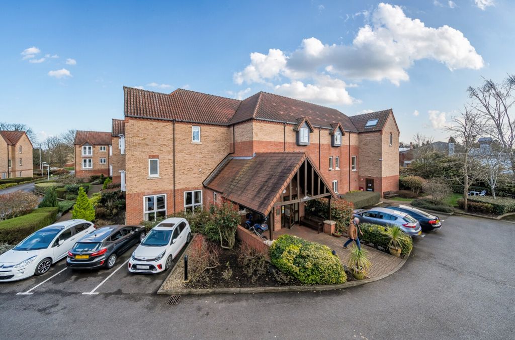 Property photo 2 of 13 1425557-2-69B15A3Cbc8c9