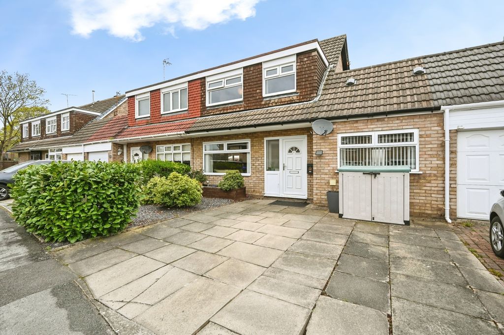 Property photo 2 of 20 Front