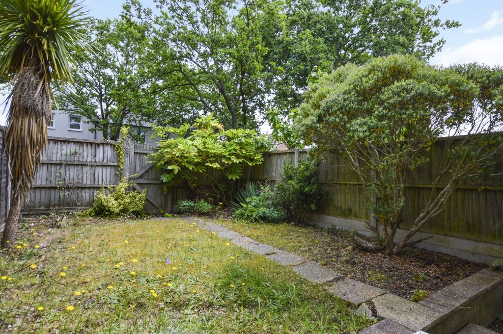 Property photo 3 of 15 Garden