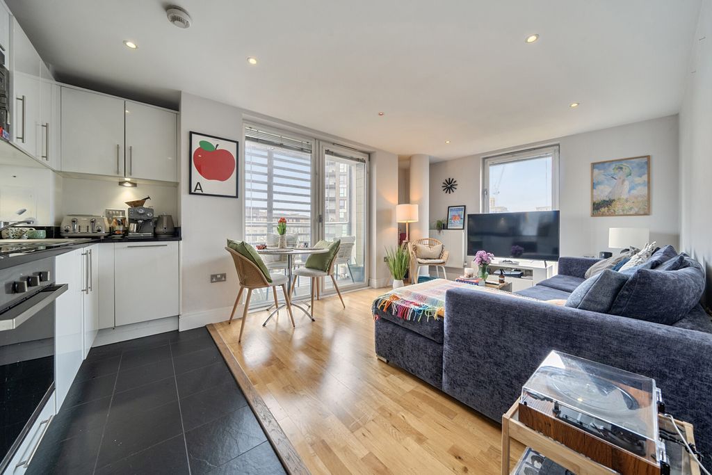 Property photo 1 of 15 1456635-15-6A01d5...