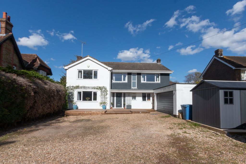 Property photo 2 of 23