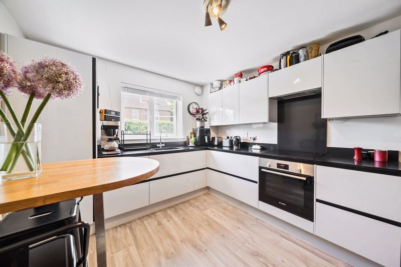 Property photo 3 of 16 Photo 5