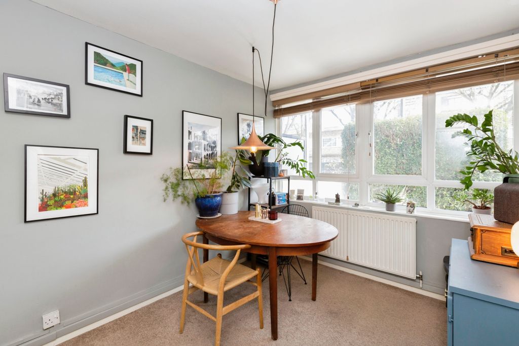 Property photo 3 of 13 Dining Room