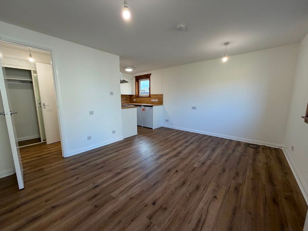 Property photo 3 of 9 Photo 3