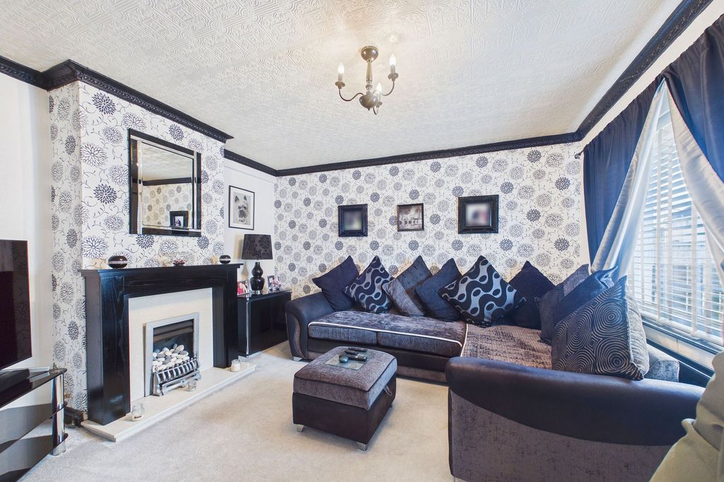 Property photo 2 of 15