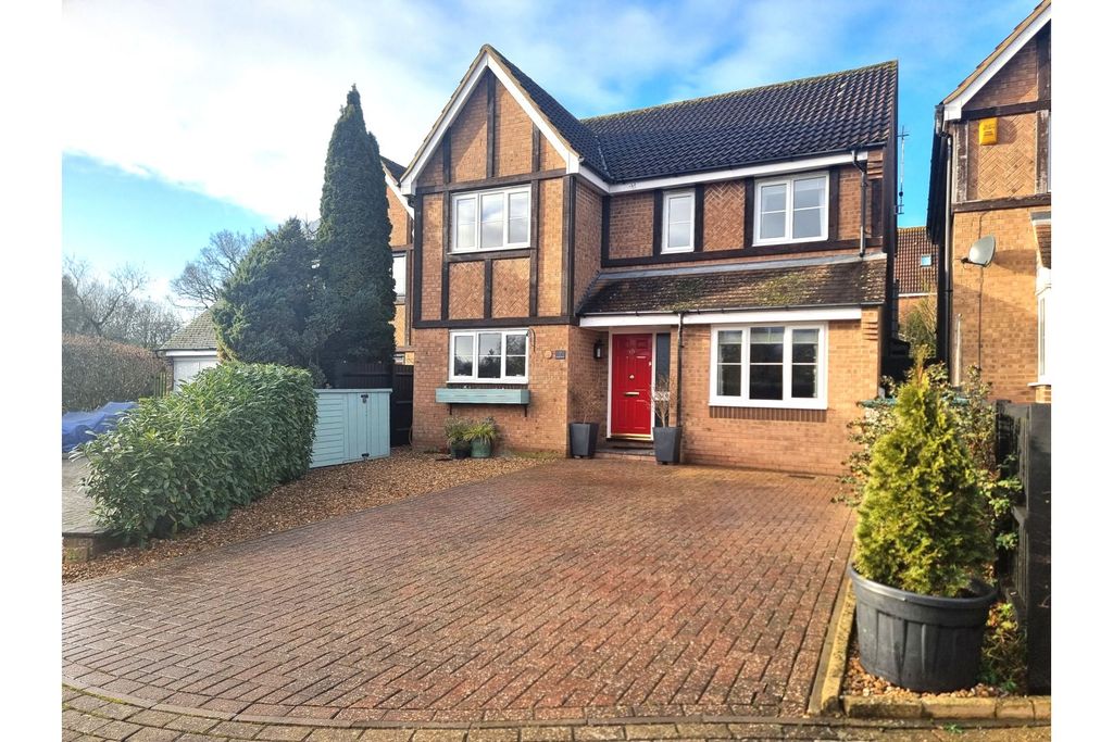 Property photo 1 of 24