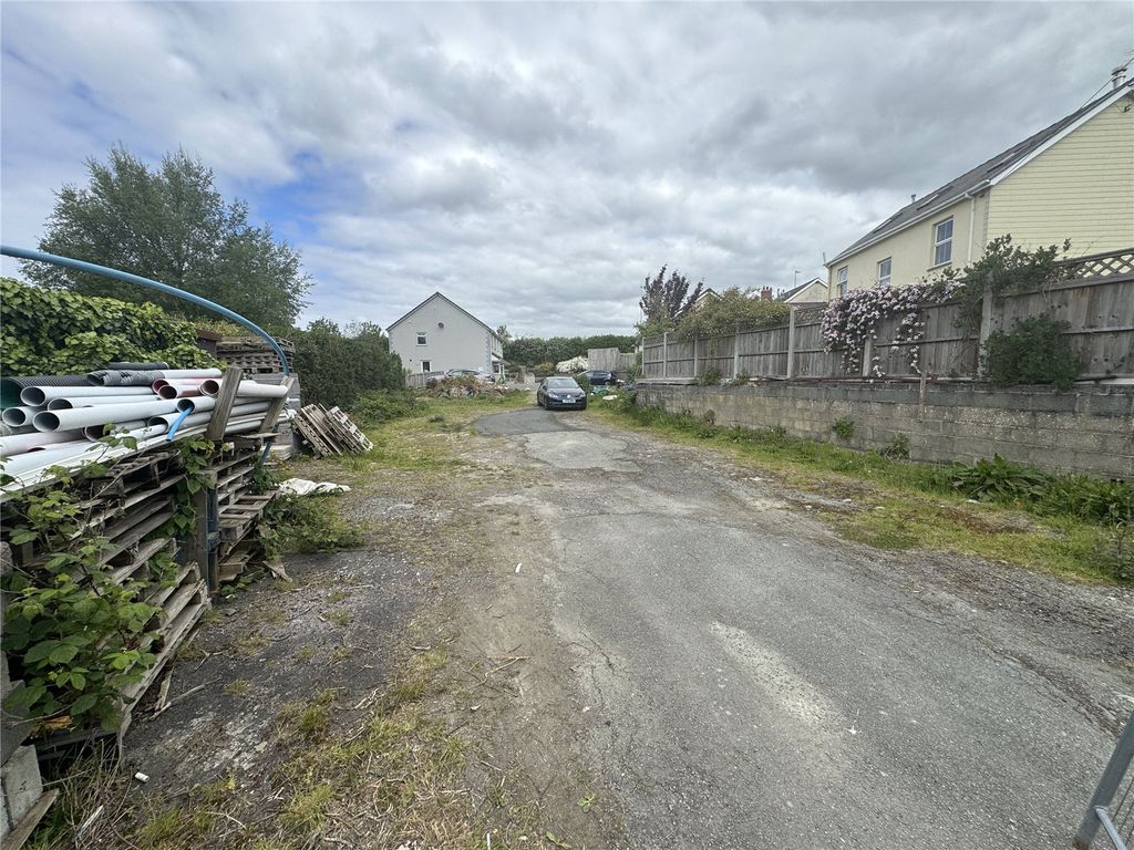 Property photo 1 of 3 Picture No. 04