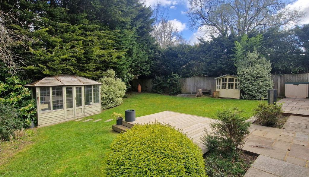 Property photo 2 of 20