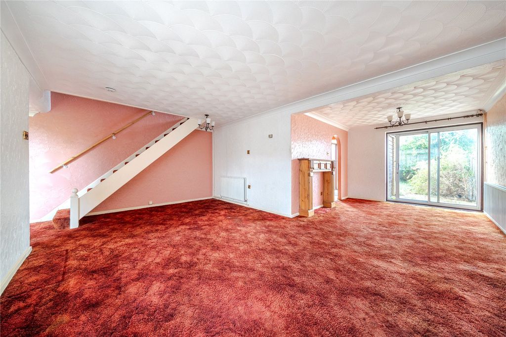 Property photo 2 of 20 Living Area