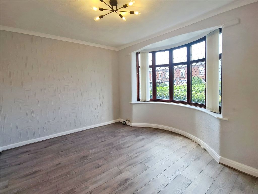 Property photo 3 of 16 Picture No. 13
