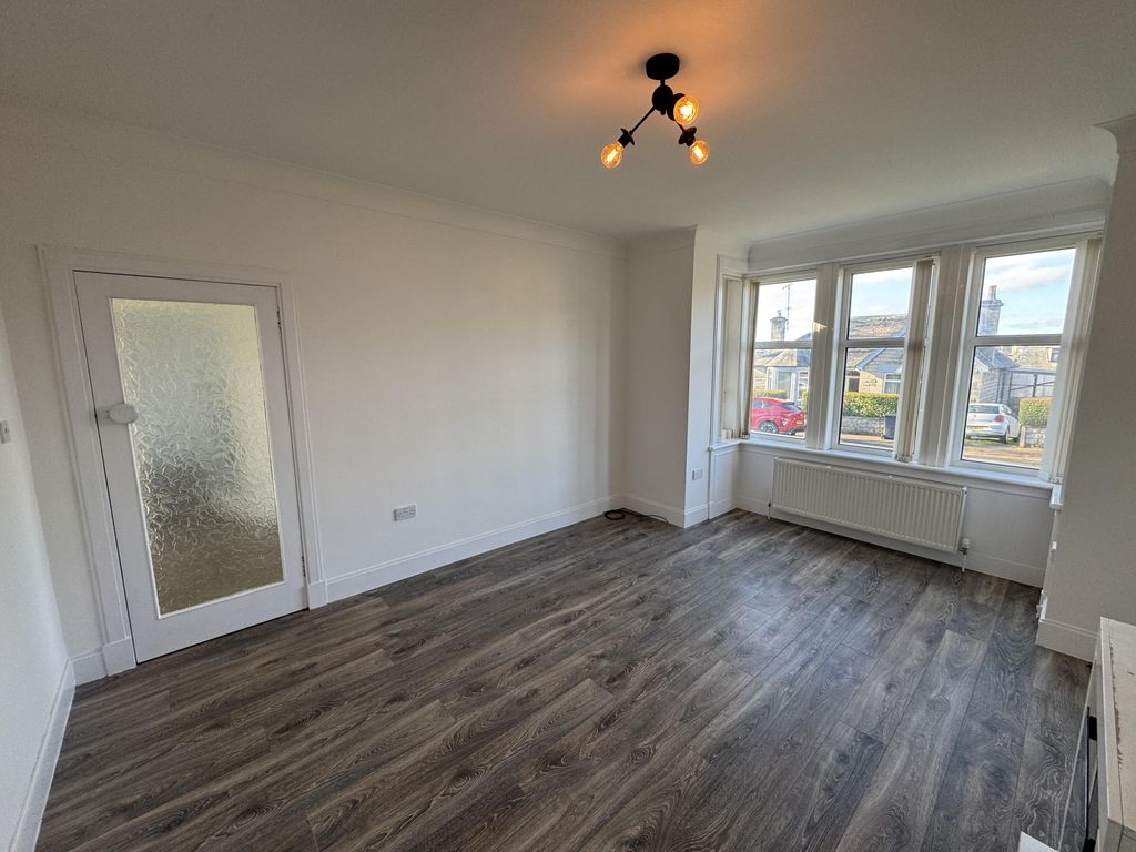 Property photo 3 of 41