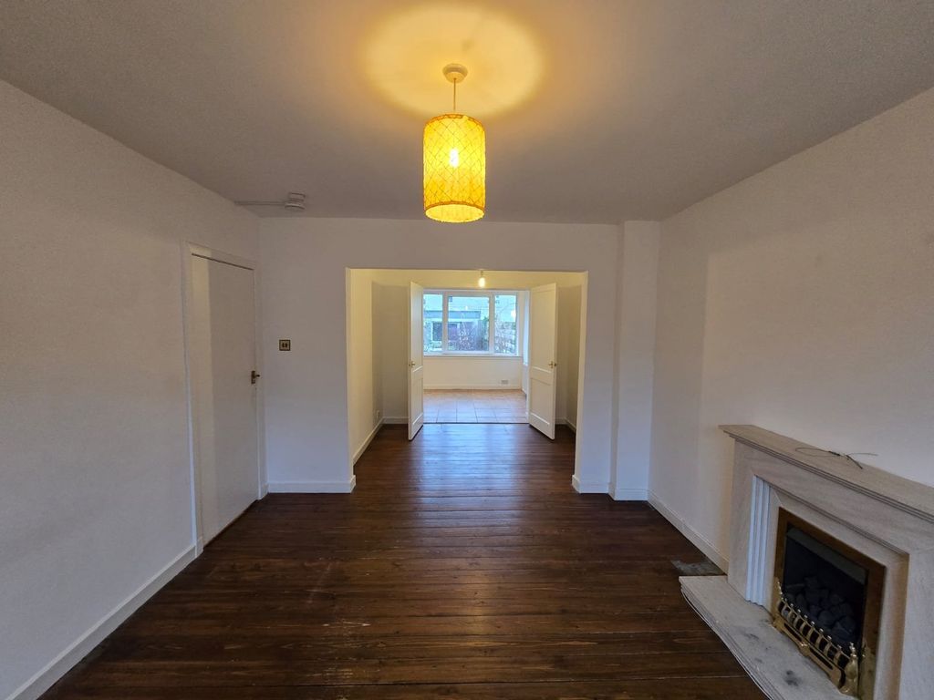 Property photo 3 of 10 Photo 3