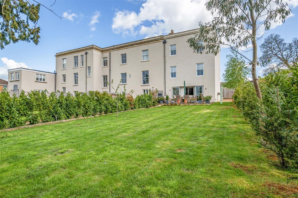 Property photo 1 of 34 1447552-11-69E39F6c03dc2.Jpg