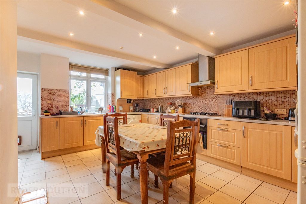 Property photo 3 of 16 Kitchen/Diner