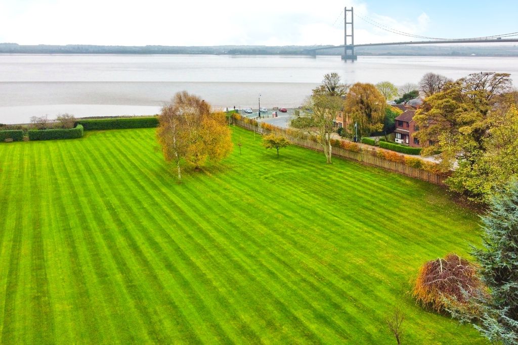Property photo 2 of 25 3630514